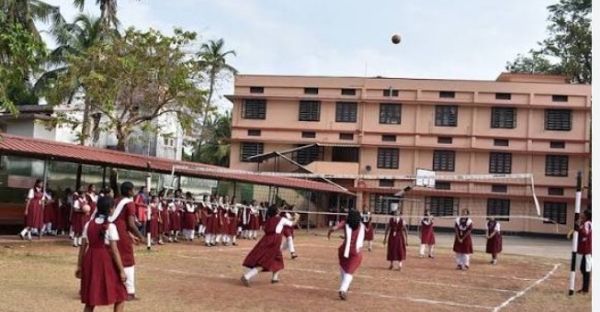 തസ്തിക നിലനിർത്താൻ കുട്ടികളുടെ എണ്ണം പെരുപ്പിച്ചു കാട്ടി; കണ്ണൂരിലെ സ്കൂളുകൾക്കെതിരെ വിജിലൻസ് കേസിന് അനുമതി തേടി തസ്തിക നിലനിർത്താൻ കുട്ടികളുടെ എണ്ണം പെരുപ്പിച്ചു കാട്ടി; കണ്ണൂരിലെ സ്കൂളുകൾക്കെതിരെ വിജിലൻസ് കേസിന് അനുമതി തേടി