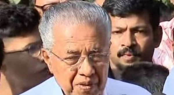 എളയാവൂർ ദേശീയപാതയിലെ മണ്ണിടിച്ചിൽ: ദേശീയപാത അതോറിറ്റിക്കെതിരെ രൂക്ഷവിമർശനവുമായി പിണറായി വിജയൻ എളയാവൂർ ദേശീയപാതയിലെ മണ്ണിടിച്ചിൽ: ദേശീയപാത അതോറിറ്റിക്കെതിരെ രൂക്ഷവിമർശനവുമായി പിണറായി വിജയൻ