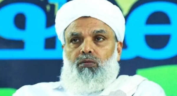ഉമര് ഫൈസി മുക്കത്തിനെതിരെ സമസ്തയില് പടയൊരുക്കം ശക്തം; നടപടി ആവശ്യപ്പെട്ട് പോഷക സംഘടനകള്