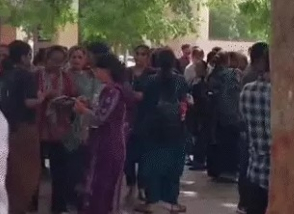 TET-1 passed candidates protest in Gandhinagar demanding release of provisional merit list TET-1 passed candidates protest in Gandhinagar demanding release of provisional merit list