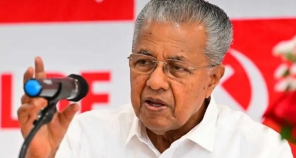 പയ്യന്നൂരിലെ പാര്ട്ടി വിരുദ്ധ നീക്കം: വി. കുഞ്ഞികൃഷ്ണനെതിരെ രൂക്ഷവിമര്ശനവുമായി പിണറായി വിജയന് പയ്യന്നൂരിലെ പാര്ട്ടി വിരുദ്ധ നീക്കം: വി. കുഞ്ഞികൃഷ്ണനെതിരെ രൂക്ഷവിമര്ശനവുമായി പിണറായി വിജയന്