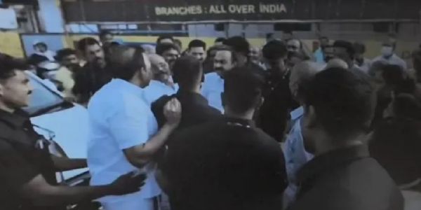 മുഖ്യമന്ത്രിയെ തടഞ്ഞ ഡിസിസി അംഗത്തിനെ ഇന്ന് കോടതിയില് ഹാജരാക്കും; അറസ്റ്റില് പ്രതിഷേധം