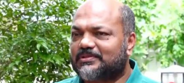 ഗ്യാലറിയിലിരുന്ന് സംസാരിക്കുന്നതുപോലെയല്ല ഗ്രൗണ്ടിലിറങ്ങി കളിക്കുന്നത്’: ഹെലികോപ്റ്റർ യാത്രയിൽ മുഖ്യമന്ത്രിക്കെതിരെ പരിഹാസവുമായി പി. രാജീവ്