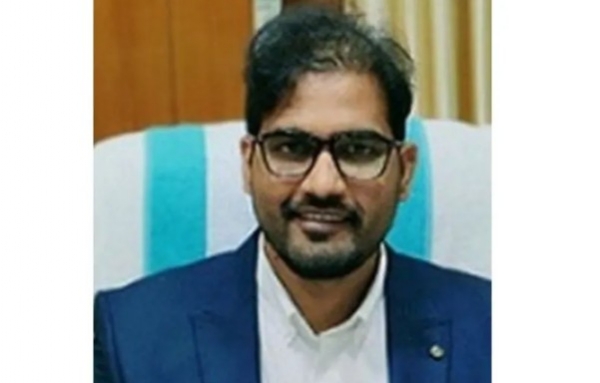 കെപിഎസ്സി പരീക്ഷാ ക്രമക്കേട്: ഐഎഎസ് ഉദ്യോഗസ്ഥന് ജ്ഞാനേന്ദ്ര കുമാർ ഗാംഗ്വാറിനെ സിഐഡി കസ്റ്റഡിയിലെടുത്തു കെപിഎസ്സി പരീക്ഷാ ക്രമക്കേട്: ഐഎഎസ് ഉദ്യോഗസ്ഥന് ജ്ഞാനേന്ദ്ര കുമാർ ഗാംഗ്വാറിനെ സിഐഡി കസ്റ്റഡിയിലെടുത്തു