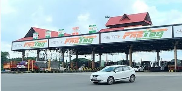 പാലിയേക്കര ടോൾ പ്ലാസയിൽ നിരക്ക് വർധിപ്പിക്കാൻ ദേശീയപാത അതോറിറ്റിയുടെ അനുമതി; അന്തിമ തീരുമാനം ഹൈക്കോടതി നിലപാടിന് വിധേയം