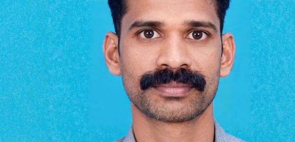 തേങ്ങയിടുന്നതിനിടെ കടന്നൽക്കൂട്ടത്തിന്റെ ആക്രമണം: അതീവ ഗുരുതരാവസ്ഥയിൽ ചികിത്സയിലായിരുന്ന തെങ്ങ് കയറ്റ തൊഴിലാളി മരിച്ചു തേങ്ങയിടുന്നതിനിടെ കടന്നൽക്കൂട്ടത്തിന്റെ ആക്രമണം: അതീവ ഗുരുതരാവസ്ഥയിൽ ചികിത്സയിലായിരുന്ന തെങ്ങ് കയറ്റ തൊഴിലാളി മരിച്ചു