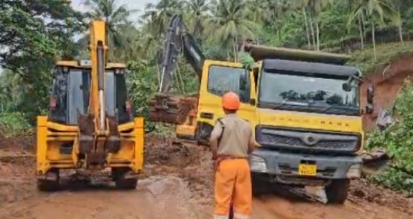 പാണക്കാട് എടായിപ്പാലം മണ്ണിടിച്ചിൽ: മണ്ണ് നീക്കം ചെയ്യൽ നടപടികൾ ആരംഭിച്ചു;