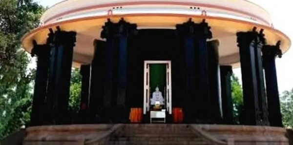 ശ്രീനാരായണ ഗുരുദേവന്റെ 172-ാമത് ജയന്തിയാഘോഷം: ശിവഗിരി മഠത്തിലെ സമ്മേളനം ഗവർണർ രാജേന്ദ്ര വിശ്വനാഥ് ആർലേക്കർ ഉദ്ഘാടനം ചെയ്യും ശ്രീനാരായണ ഗുരുദേവന്റെ 172-ാമത് ജയന്തിയാഘോഷം: ശിവഗിരി മഠത്തിലെ സമ്മേളനം ഗവർണർ രാജേന്ദ്ര വിശ്വനാഥ് ആർലേക്കർ ഉദ്ഘാടനം ചെയ്യും
