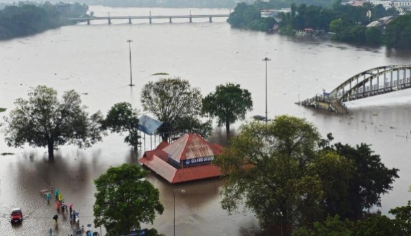 സംസ്ഥാനത്തെ മഴക്കെടുതിയും നാശനഷ്ടങ്ങളും ഇന്ന് മന്ത്രിസഭായോഗം വിലയിരുത്തും; ആറന്മുള, റാന്നി മേഖലകൾക്ക് പ്രത്യേക പാക്കേജ് പ്രഖ്യാപിച്ചേക്കും സംസ്ഥാനത്തെ മഴക്കെടുതിയും നാശനഷ്ടങ്ങളും ഇന്ന് മന്ത്രിസഭായോഗം വിലയിരുത്തും; ആറന്മുള, റാന്നി മേഖലകൾക്ക് പ്രത്യേക പാക്കേജ് പ്രഖ്യാപിച്ചേക്കും
