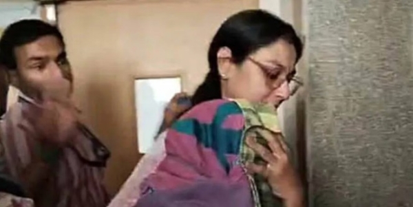 നീറ്റ് ചോദ്യപേപ്പർ ചോർച്ച: സിബിഐ കുറ്റപത്രത്തിൽ നിർണായക വിവരങ്ങൾ; ആദ്യ മൂന്ന് പ്രതികൾ ചോദ്യങ്ങൾ ചോർത്തിയത് അതിവിദഗ്ധമായി നീറ്റ് ചോദ്യപേപ്പർ ചോർച്ച: സിബിഐ കുറ്റപത്രത്തിൽ നിർണായക വിവരങ്ങൾ; ആദ്യ മൂന്ന് പ്രതികൾ ചോദ്യങ്ങൾ ചോർത്തിയത് അതിവിദഗ്ധമായി
