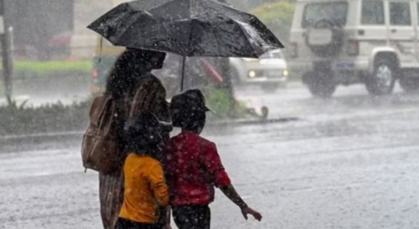 സംസ്ഥാനത്ത് അതിശക്തമായ മഴ തുടരും; ഇന്ന് എട്ട് ജില്ലകളിൽ ഓറഞ്ച് അലർട്ട്, ആറ് ജില്ലകളിൽ യെല്ലോ മുന്നറിയിപ്പ് സംസ്ഥാനത്ത് അതിശക്തമായ മഴ തുടരും; ഇന്ന് എട്ട് ജില്ലകളിൽ ഓറഞ്ച് അലർട്ട്, ആറ് ജില്ലകളിൽ യെല്ലോ മുന്നറിയിപ്പ്