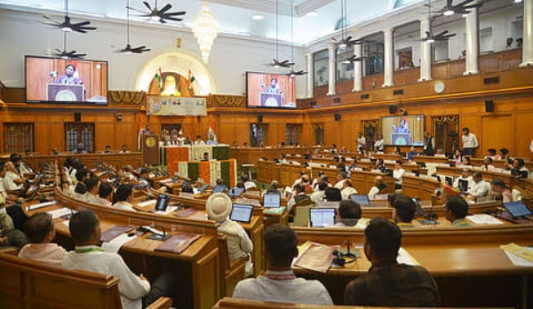 ഡൽഹി ധനസ്ഥിതിയെക്കുറിച്ചുള്ള സി.എ.ജി റിപ്പോർട്ട് തിങ്കളാഴ്ച നിയമസഭയിൽ സമർപ്പിക്കും; നിർണ്ണായക ബില്ലുകളും പരിഗണനയിലേക്ക്