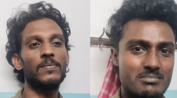 കോഴിക്കോട് ലോഡ്ജ് കേന്ദ്രീകരിച്ച് കഞ്ചാവ് വിൽപന; ലക്ഷദ്വീപ് സ്വദേശി ഉൾപ്പെടെ രണ്ടുപേർ പിടിയിൽ, ഒരു കിലോയിലധികം കഞ്ചാവ് പിടിച്ചെടുത്തു കോഴിക്കോട് ലോഡ്ജ് കേന്ദ്രീകരിച്ച് കഞ്ചാവ് വിൽപന; ലക്ഷദ്വീപ് സ്വദേശി ഉൾപ്പെടെ രണ്ടുപേർ പിടിയിൽ, ഒരു കിലോയിലധികം കഞ്ചാവ് പിടിച്ചെടുത്തു