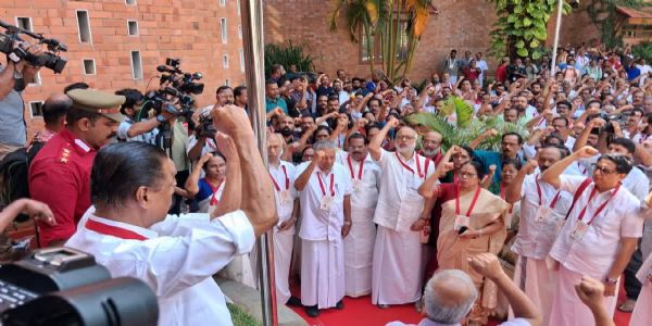 സിപിഎം വിപുലീകൃത സംസ്ഥാന കമ്മിറ്റി യോഗത്തിന് കോഴിക്കോട് തുടക്കമായി