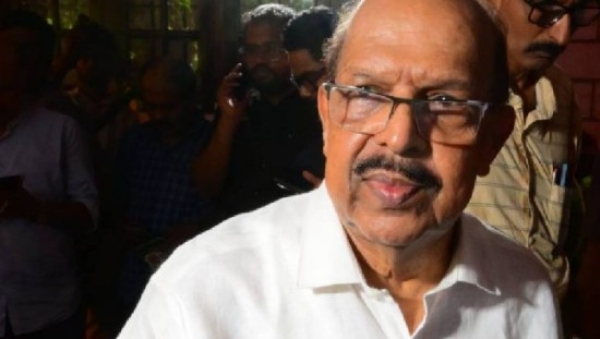 എച്ച്. സലാമിന് രൂക്ഷവിമർശനവുമായി ജി. സുധാകരൻ; ചിത്തരഞ്ജന്റെയും സലാമിന്റെയും ഭാര്യമാർക്ക് ജോലി നൽകിയത് താനാണെന്നും മുഖ്യമന്ത്രിയോട് മന്ത്രിമാരെ സൂക്ഷിക്കാൻ മുന്നറിയിപ്പ് നൽകിയിരുന്നെന്നും വെളിപ്പെടുത്തൽ എച്ച്. സലാമിന് രൂക്ഷവിമർശനവുമായി ജി. സുധാകരൻ; ചിത്തരഞ്ജന്റെയും സലാമിന്റെയും ഭാര്യമാർക്ക് ജോലി നൽകിയത് താനാണെന്നും മുഖ്യമന്ത്രിയോട് മന്ത്രിമാരെ സൂക്ഷിക്കാൻ മുന്നറിയിപ്പ് നൽകിയിരുന്നെന്നും വെളിപ്പെടുത്തൽ
