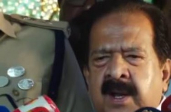 സിഎംആർഎൽ–എക്സാലോജിക് ഇടപാട്: നിയമോപദേശം പരിശോധിച്ച ശേഷം തുടർനടപടിയെന്ന് ആഭ്യന്തരമന്ത്രി രമേശ് ചെന്നിത്തല സിഎംആർഎൽ–എക്സാലോജിക് ഇടപാട്: നിയമോപദേശം പരിശോധിച്ച ശേഷം തുടർനടപടിയെന്ന് ആഭ്യന്തരമന്ത്രി രമേശ് ചെന്നിത്തല