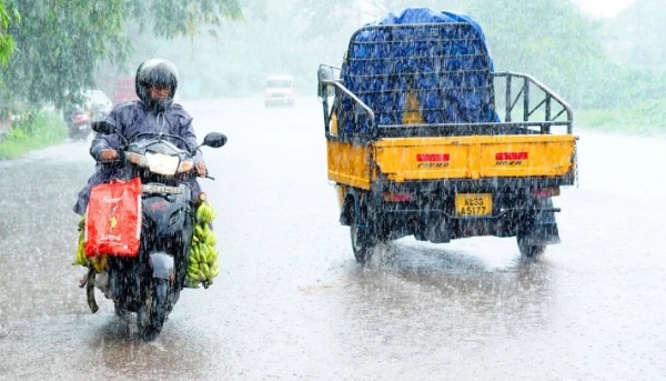 ബംഗാൾ ഉൾക്കടലിൽ തീവ്ര ന്യൂനമർദം; സംസ്ഥാനത്ത് അഞ്ചുദിവസം കനത്ത മഴയ്ക്ക് സാധ്യത, എട്ട് ജില്ലകളിൽ പ്രത്യേക ജാഗ്രത
