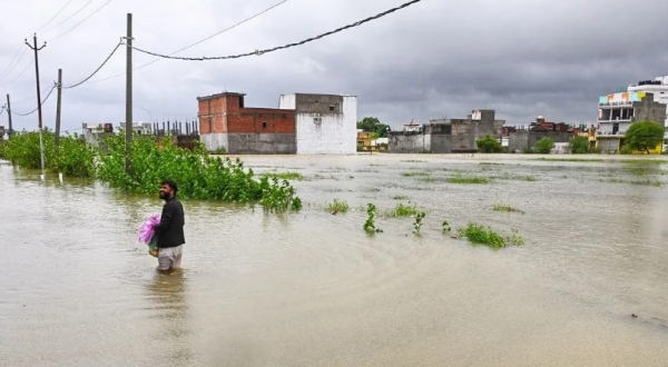 ഉത്തർപ്രദേശിൽ കനത്ത മഴക്കെടുതി: 15 മരണം, നൂറിലധികം വീടുകൾ തകർന്നു; അതീവ ജാഗ്രതാ നിർദേശം