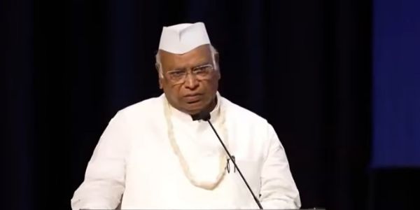 ഗ്യാനേഷ് കുമാറിന്റെ രാജിവയ്ക്കണം, ആവശ്യവുമായി മല്ലികാർജുൻ ഖാർഗെ