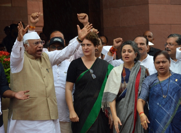 During the Monsoon Session of Parliament, Congress President Mallikarjun Kharge and Congress MP Priyanka Gandhi Vadra, along with MPs from the INDIA alliance, During the Monsoon Session of Parliament, Congress President Mallikarjun Kharge and Congress MP Priyanka Gandhi Vadra, along with MPs from the INDIA alliance,