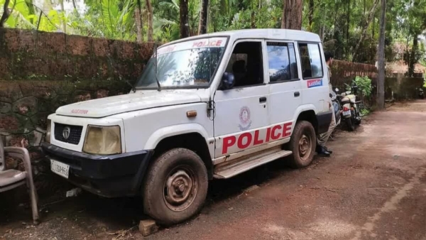 PINARAYI VIJAYAN GUARD JEEP REMOVED PINARAYI VIJAYAN GUARD JEEP REMOVED