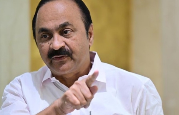 ദേശീയപാതകളിലെ റോഡ് സുരക്ഷ പരിശോധിക്കണം: കേന്ദ്രമന്ത്രി നിതിൻ ഗഡ്കരിക്ക് കത്തയച്ച് വി.ഡി. സതീശൻ ദേശീയപാതകളിലെ റോഡ് സുരക്ഷ പരിശോധിക്കണം: കേന്ദ്രമന്ത്രി നിതിൻ ഗഡ്കരിക്ക് കത്തയച്ച് വി.ഡി. സതീശൻ