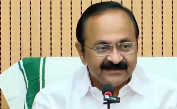 മുഴുവൻ സമയ കെപിസിസി അധ്യക്ഷനെ ഉടൻ പ്രഖ്യാപിക്കണം; രാഹുൽ ഗാന്ധിയുമായി നിർണായക കൂടിക്കാഴ്ച നടത്തി വി.ഡി. സതീശൻ മുഴുവൻ സമയ കെപിസിസി അധ്യക്ഷനെ ഉടൻ പ്രഖ്യാപിക്കണം; രാഹുൽ ഗാന്ധിയുമായി നിർണായക കൂടിക്കാഴ്ച നടത്തി വി.ഡി. സതീശൻ