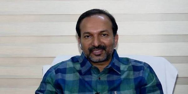 സിനിമയ്ക്ക് വ്യവസായ പദവി: നടപടികൾ ആരംഭിച്ച് സർക്കാർ; ചലച്ചിത്ര അക്കാദമി അധ്യക്ഷനെ ഉടൻ നിയമിക്കുമെന്ന് സാംസ്കാരിക മന്ത്രി